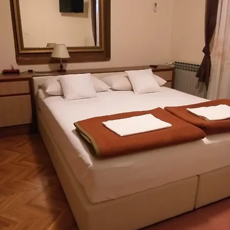 Bilaver Apartment